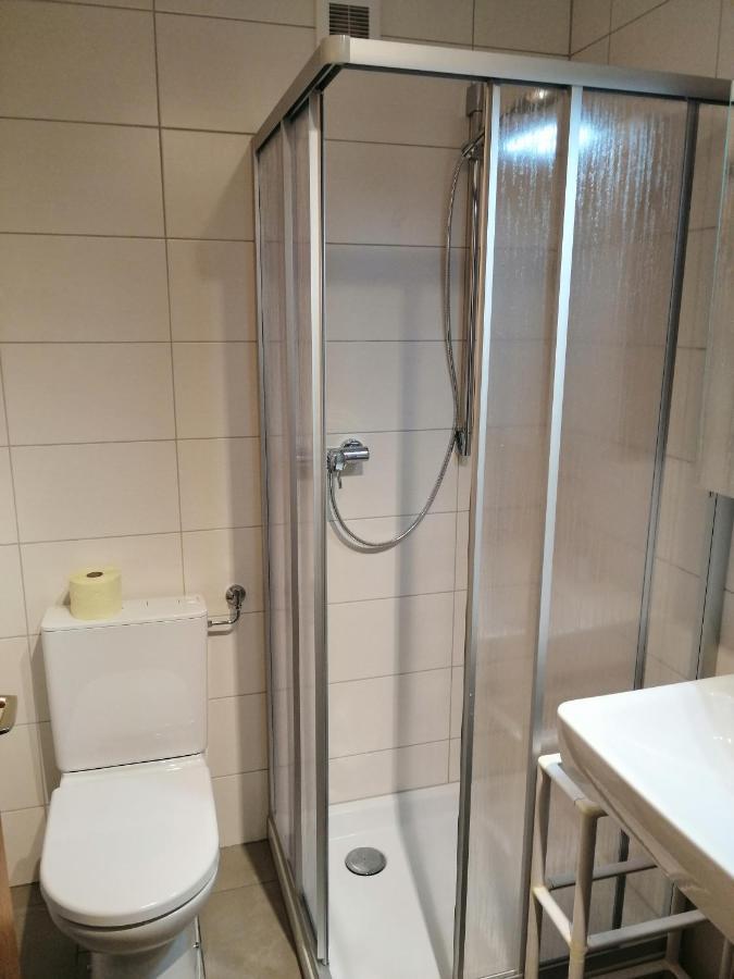 Ferienwohnung Jenny 쉬룬즈 외부 사진