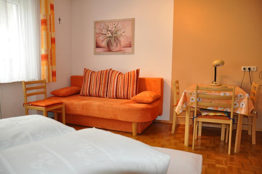 Ferienwohnung Jenny 쉬룬즈 외부 사진